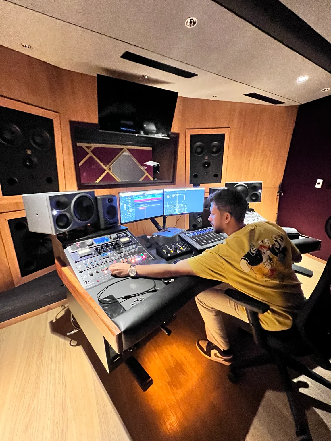 George V working in immersive control room